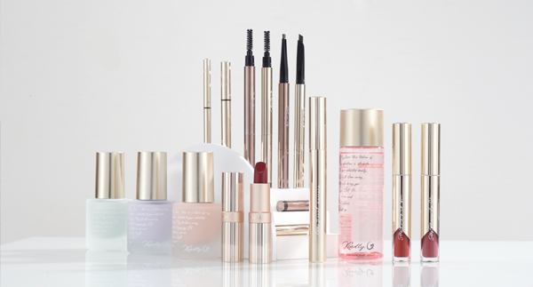 屈臣氏骨胶原美妆用品广告