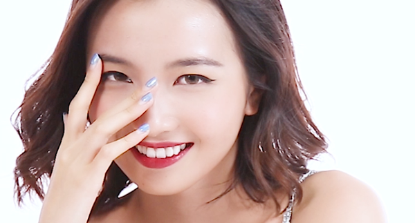 卡姿兰彩妆产品广告